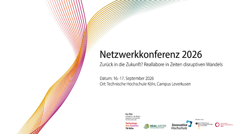 Bunte, gewellte Linien auf weißem Hintergrund.